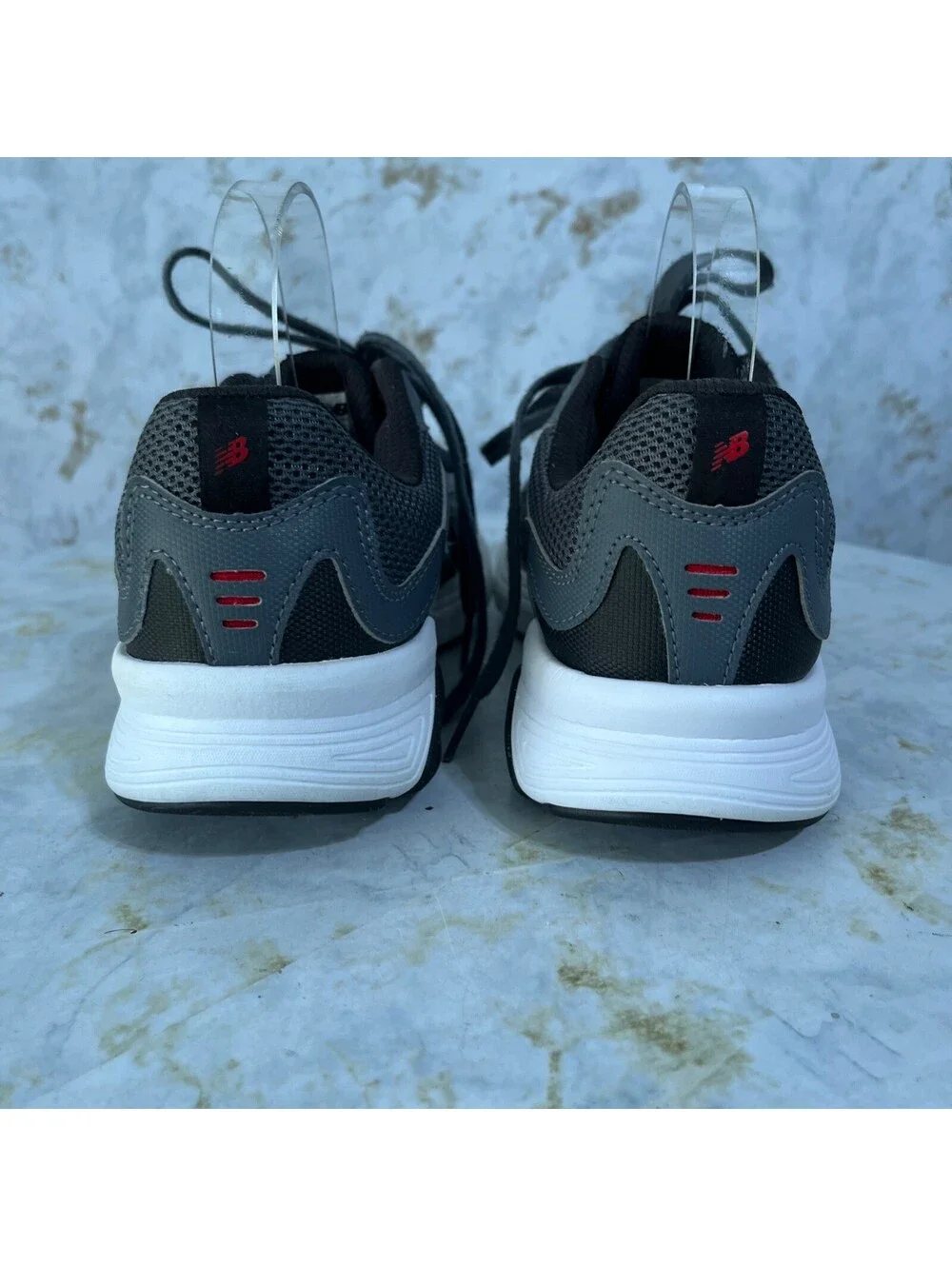 New Balance signs tread